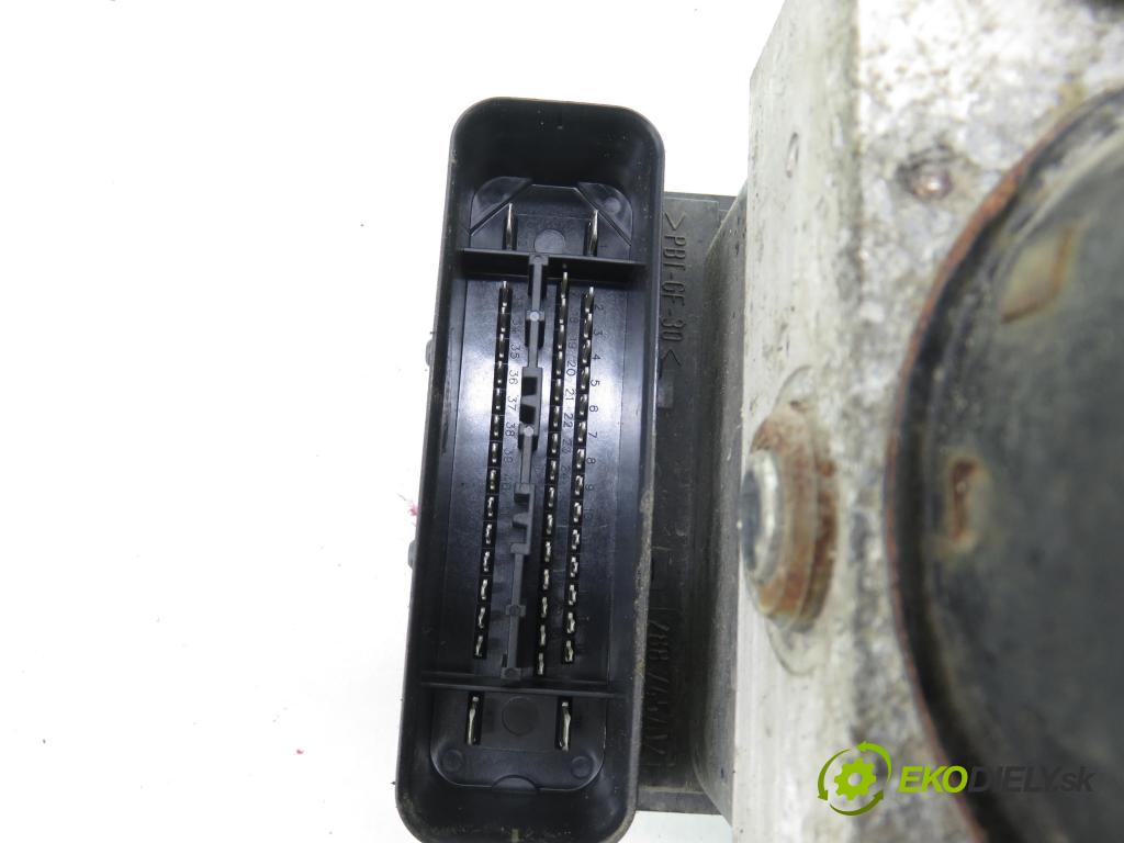 AUDI A3 (8P1) HB 2003 77,00 1.9 TDI PD 105 - BKC 1896,00 Pumpa ABS 1K0907379D ; 1K0614517B ; 10020600404 (Pumpa ABS)