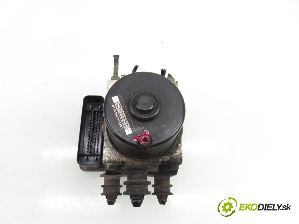 AUDI A3 (8P1) HB 2003 77,00 1.9 TDI PD 105 - BKC 1896,00 Pumpa ABS 1K0907379D ; 1K0614517B ; 10020600404 (Pumpa ABS)