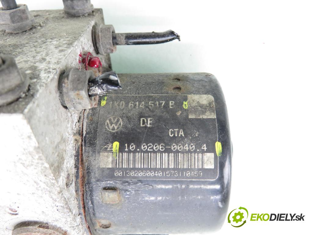 AUDI A3 (8P1) HB 2003 77,00 1.9 TDI PD 105 - BKC 1896,00 Pumpa ABS 1K0907379D ; 1K0614517B ; 10020600404 (Pumpa ABS)