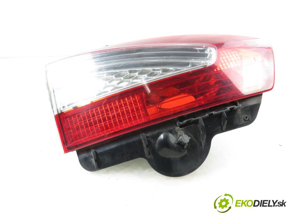 FORD MONDEO IV Turnier (BA7) KOMBI 2011 85,00 1.6 TDCi - T1BA 1560,00 Svetlo ľavé zadné kufor BS7113A603BE