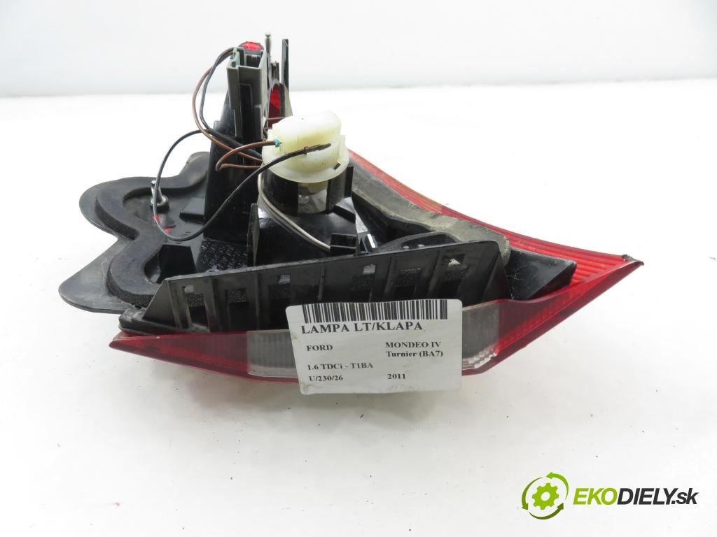 FORD MONDEO IV Turnier (BA7) KOMBI 2011 85,00 1.6 TDCi - T1BA 1560,00 Svetlo ľavé zadné kufor BS7113A603BE