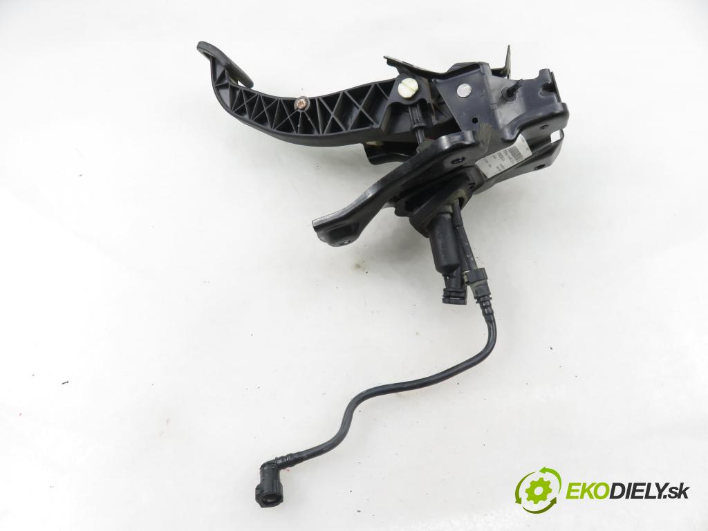 FORD MONDEO IV Turnier (BA7) KOMBI 2011 85,00 1.6 TDCi - T1BA 1560,00 PEDAL spojky BG917B633AGA
