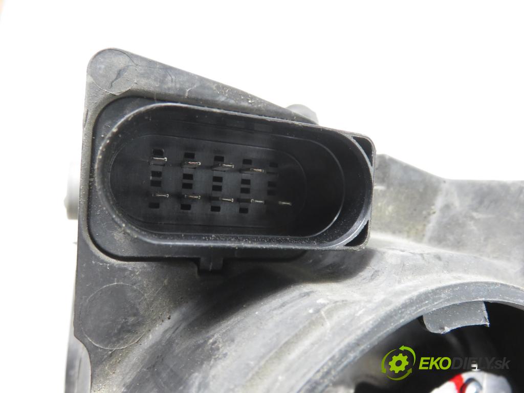 VW POLO (9N_) HB 2006 74,00 1.4 16V - BBZ 1390,00 Svetlo PP 6Q1941008AK