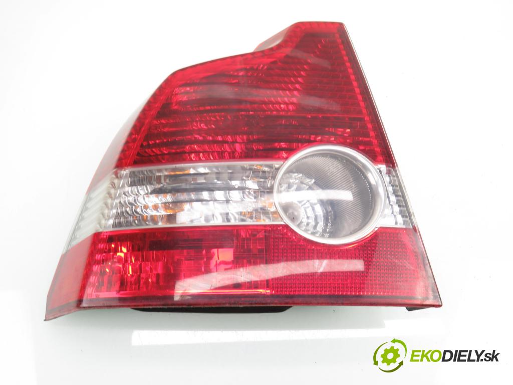 VOLVO S40 II (MS) SEDAN 2006 81,00 1.6 D - D 4164 T 1560,00 Svetlo ľavé zadné 30698912