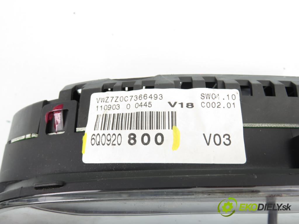 VW POLO (9N_) HB 2003 55,00 1.4 16V 75 - BBY 1390,00 Prístrojovka elektrický 6Q0920800