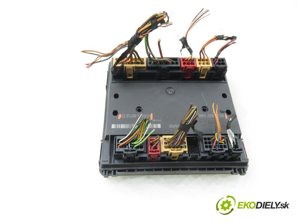 VW POLO (9N_) HB 2006 74,00 1.4 16V - BBZ 1390,00 MODUL komfortu 5WK48212D ; 6Q1937049D
