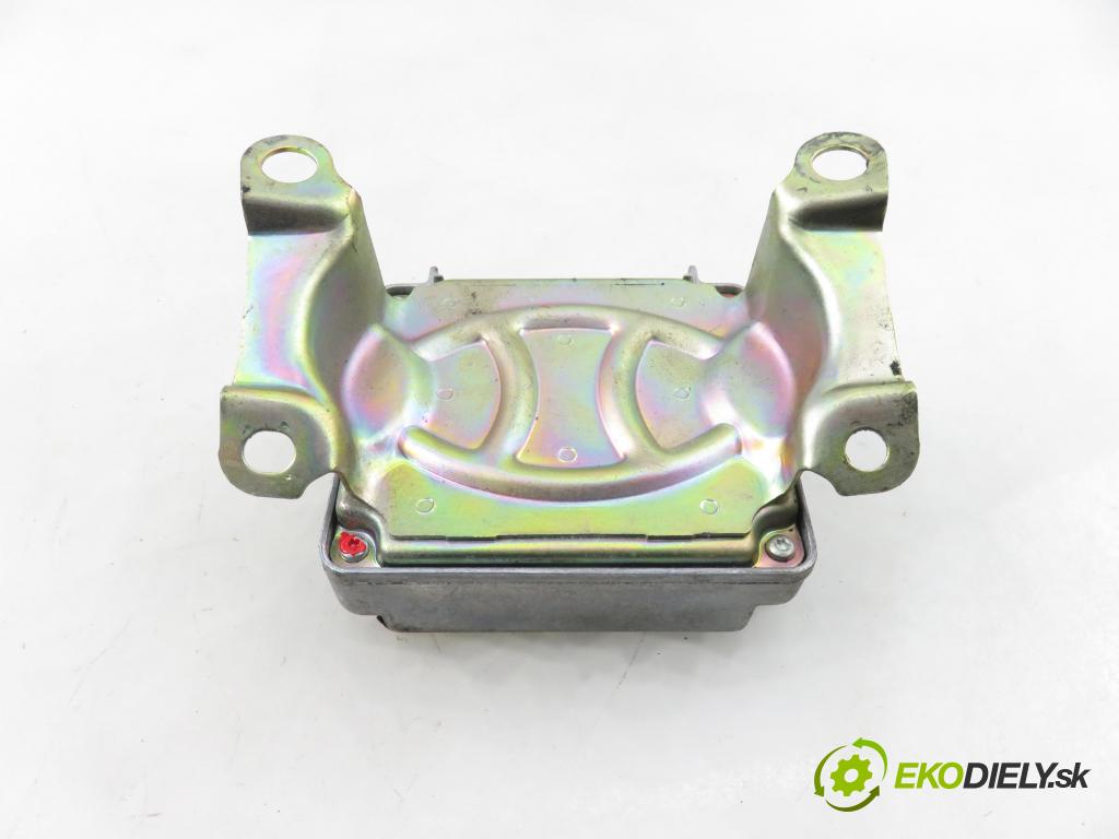 TOYOTA YARIS (_P1_) HB 2001 50,00 1.0 VVT- i 68 - 1SZ-FE 998,00 MODUL air BAG 891700D020 ; 205881104