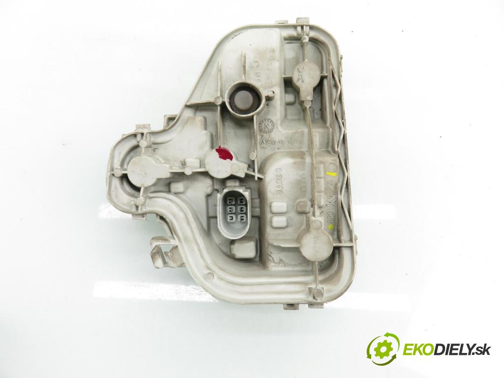 AUDI A3 (8P1) HB 2003 77,00 1.9 TDI - BKC 1896,00 PŘÍSPĚVEK svetla pravý ZADNÍ: 8P0945258