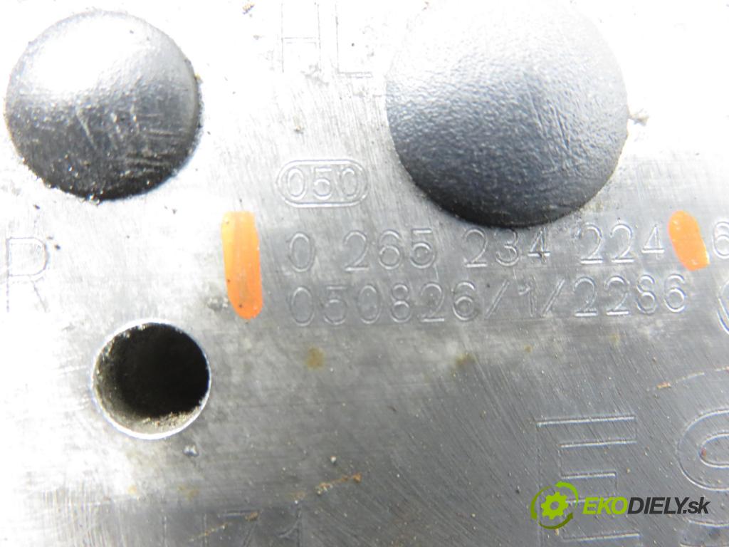 VW POLO (9N_) HB 2006 74,00 1.4 16V - BBZ 1390,00 Pumpa ABS 0265950413 ; 0265234224 ; 6Q0614517P (Pumpa ABS)