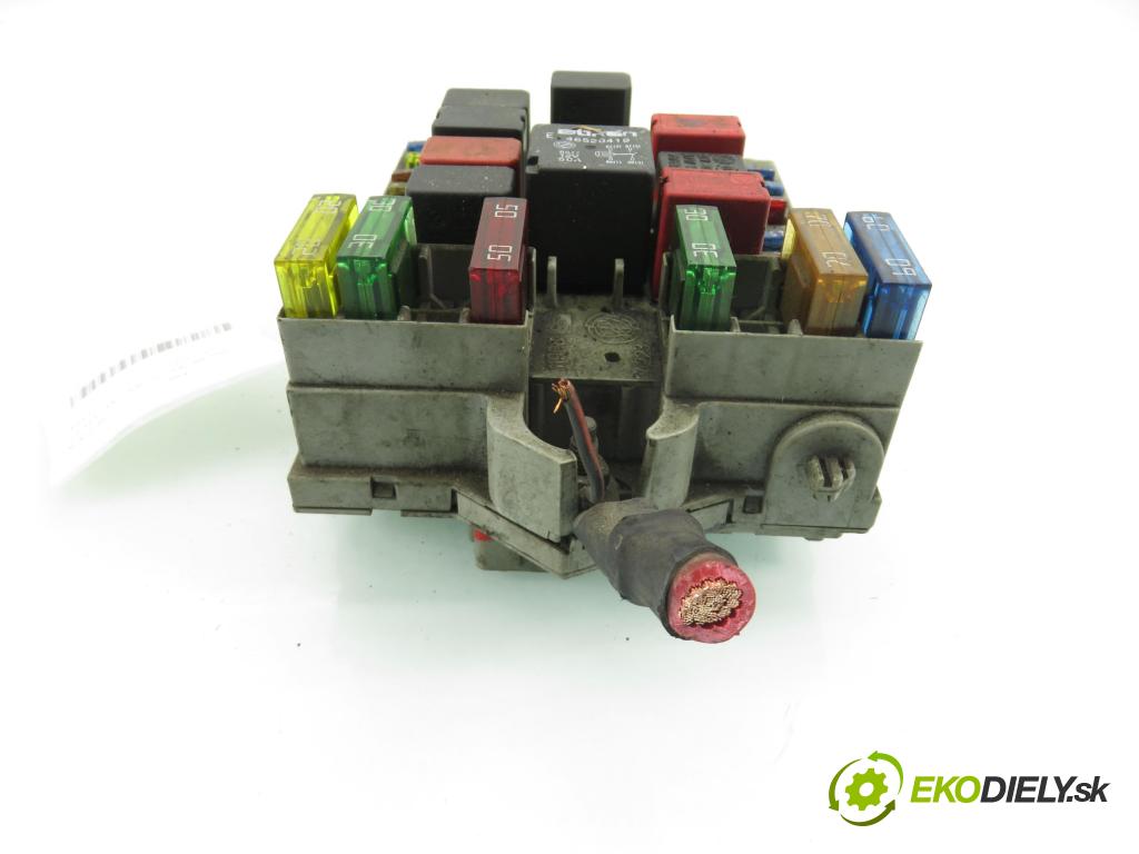 FIAT STILO (192_) HB 2004 76,00 1.6 16V 103 - 182 B6.000 1596,00 Skrinka POJISTKY: 51732865