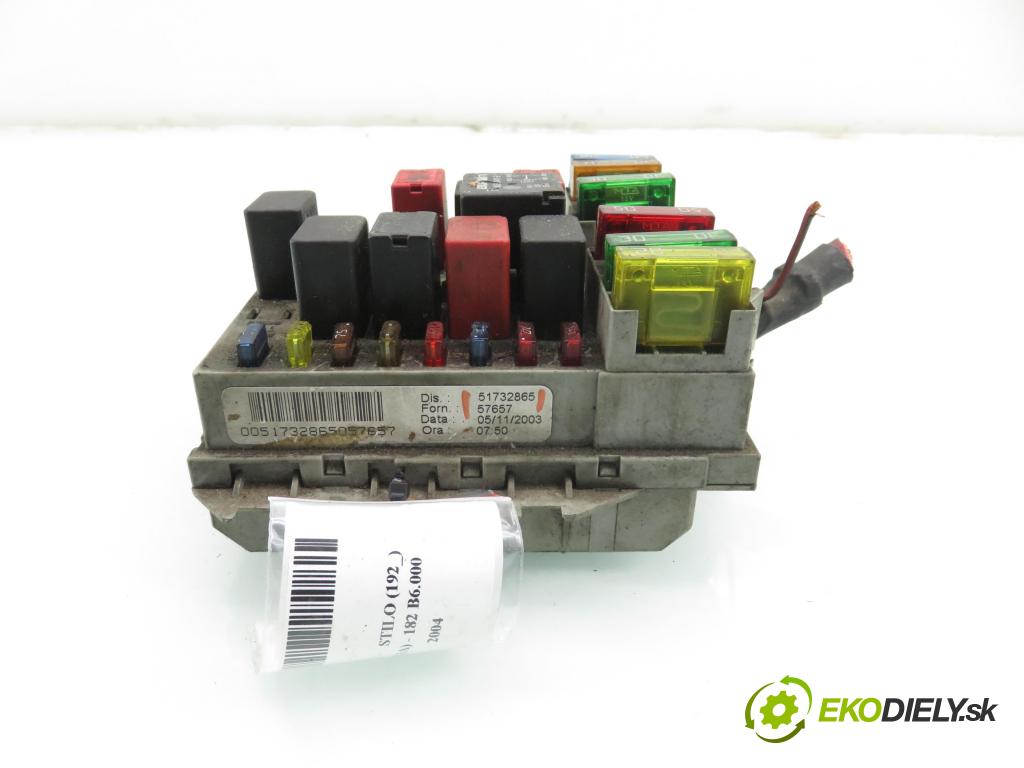 FIAT STILO (192_) HB 2004 76,00 1.6 16V 103 - 182 B6.000 1596,00 Skrinka POJISTKY: 51732865