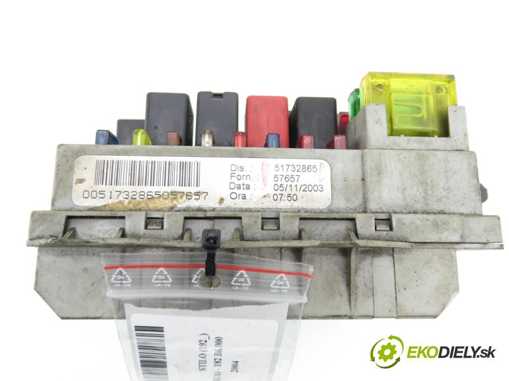 FIAT STILO (192_) HB 2004 76,00 1.6 16V 103 - 182 B6.000 1596,00 Skrinka POJISTKY: 51732865