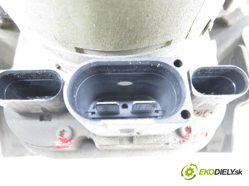 VW POLO (9N_) HB 2006 74,00 1.4 16V - BBZ 1390,00 Pumpa servočerpadlo 6Q0423156AB ; 6Q0423371