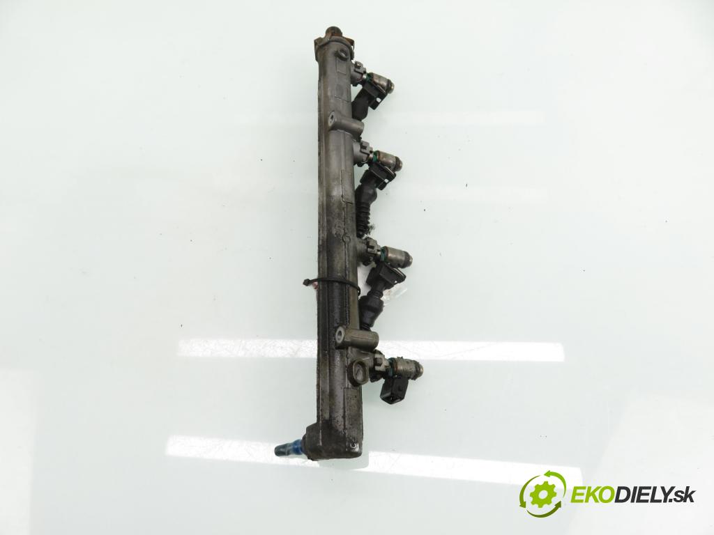 FIAT STILO (192_) HB 2004 76,00 1.6 16V 103 - 182 B6.000 1596,00 lišta vstřikovací IWP109 (Vstřikovací lišta)