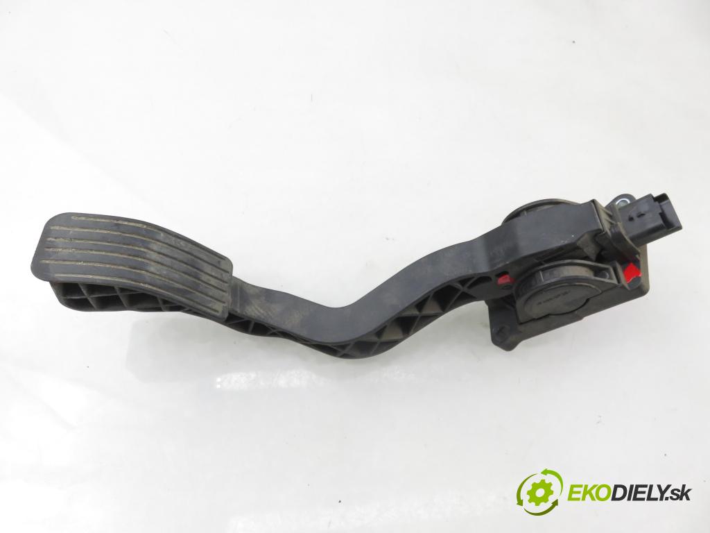 CITROEN C3 I (FC_) HB 2003 54,00 1.4 i - KFV (TU3JP) 1360,00 potenciometr plynového pedálu 0280752251 ; 9646702180 ; F00C3E2427 (Potenciometr plynového pedálu)