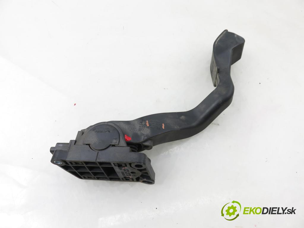 CITROEN C3 I (FC_) HB 2003 54,00 1.4 i - KFV (TU3JP) 1360,00 Potenciometer plynu 0280752251 ; 9646702180 ; F00C3E2427 (Potenciometer plynového pedálu)