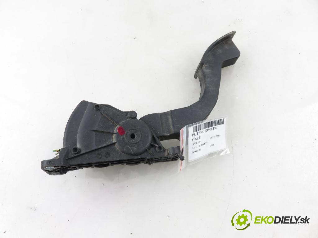 VOLVO S40 II (MS) SEDAN 2006 81,00 1.6 D - D 4164 T 1560,00 Potenciometer plynu 4M519F836AH ; 6PV00864101 (Potenciometer plynového pedálu)