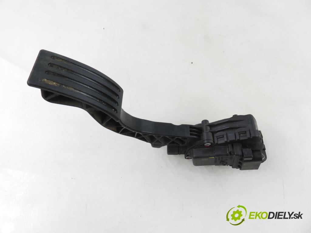 VOLVO S40 II (MS) SEDAN 2006 81,00 1.6 D - D 4164 T 1560,00 Potenciometer plynu 4M519F836AH ; 6PV00864101 (Potenciometer plynového pedálu)
