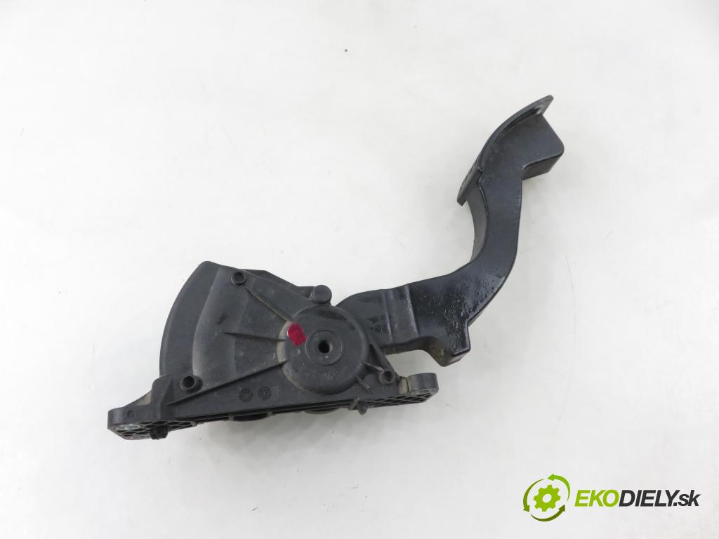 VOLVO S40 II (MS) SEDAN 2006 81,00 1.6 D - D 4164 T 1560,00 Potenciometer plynu 4M519F836AH ; 6PV00864101 (Potenciometer plynového pedálu)