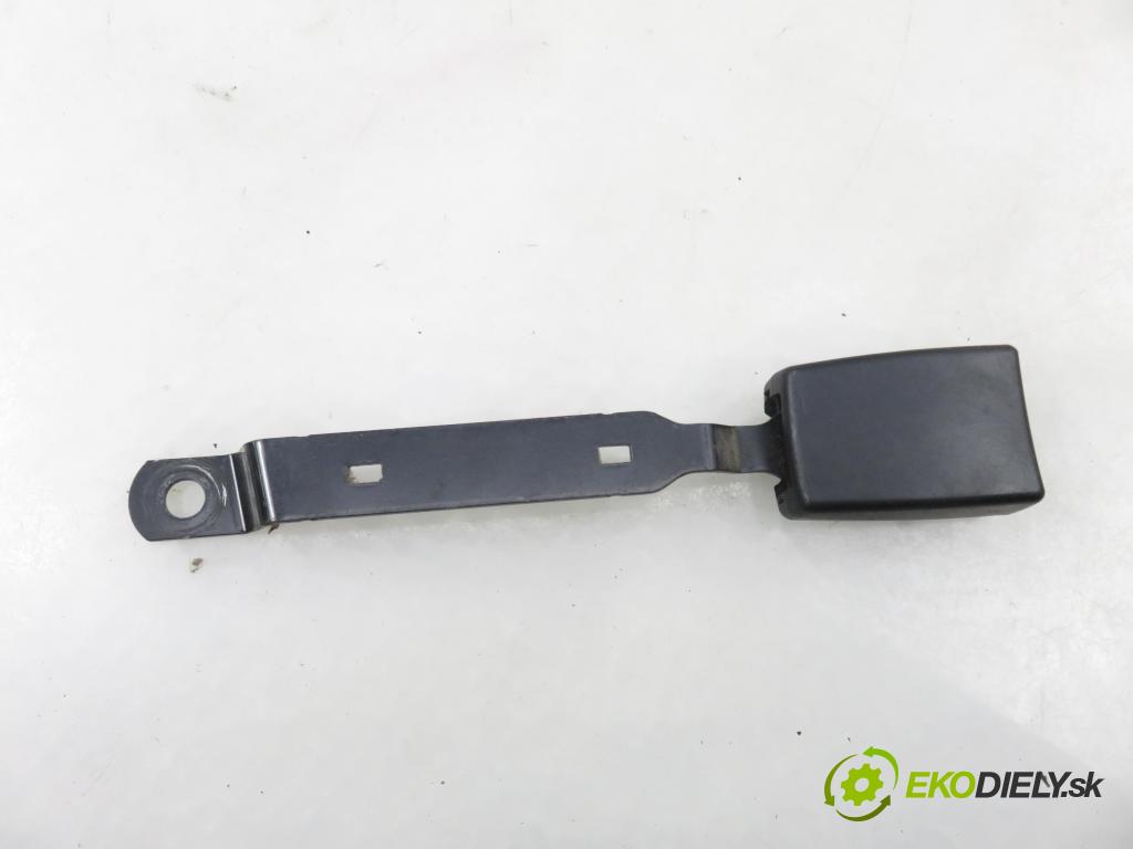 SKODA FABIA I SEDAN (6Y3) SEDAN 2002 50,00 1.4 MPI 68 - AME 1397,00 Držiak bezpečnostný LP 6Y0857701A