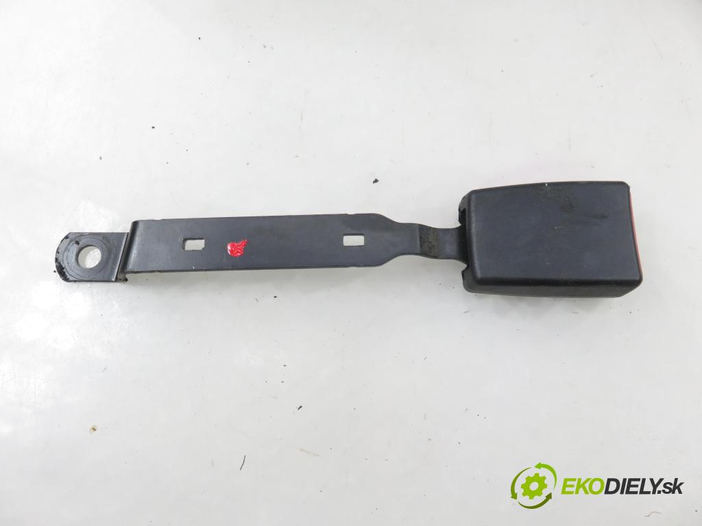 SKODA FABIA I SEDAN (6Y3) SEDAN 2002 50,00 1.4 MPI 68 - AME 1397,00 Držiak bezpečnostný PP 6Y0857702A