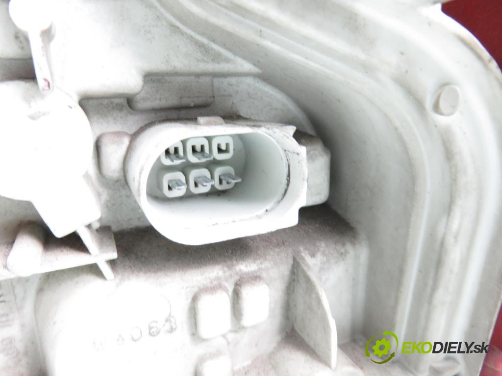 AUDI A3 (8P1) HB 2003 77,00 1.9 TDI - BKC 1896,00 světlo levé zadní 8P0945095