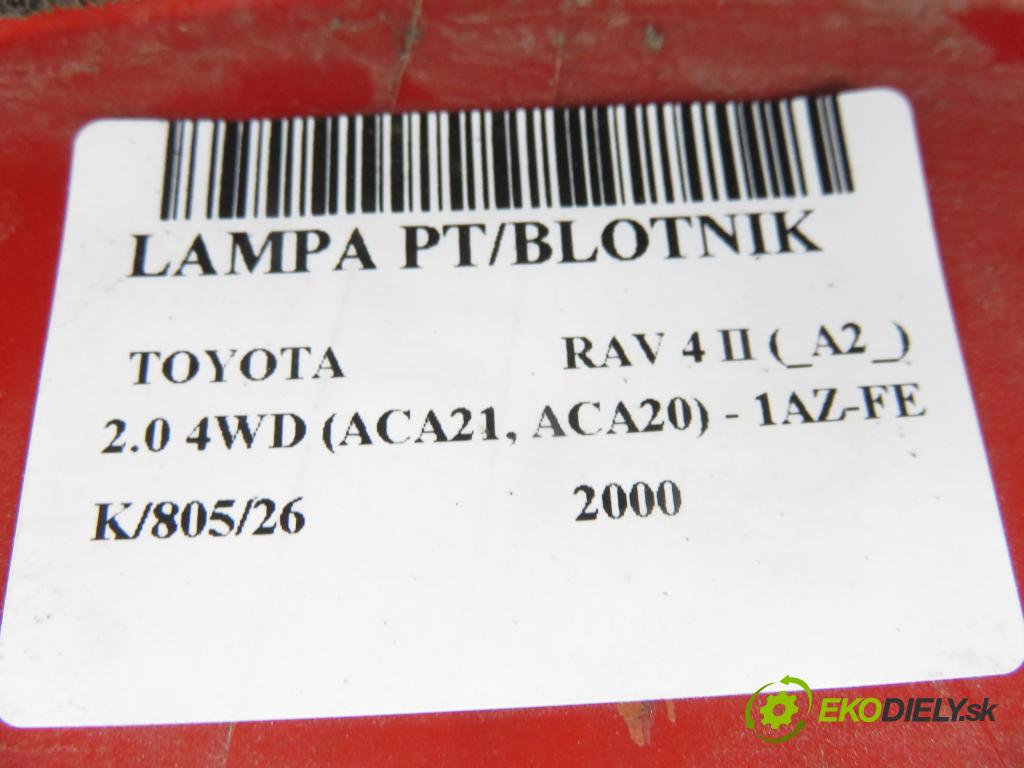 TOYOTA RAV 4 II (_A2_) SUV 2000 110,00 2.0 4WD 150 - 1AZ-FE 1998,00 Svetlo pravé zadné