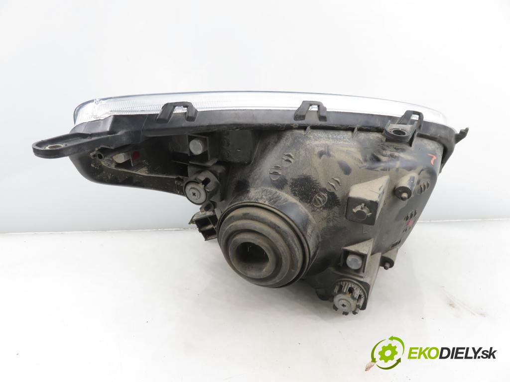 TOYOTA RAV 4 II (_A2_) SUV 2000 110,00 2.0 4WD 150 - 1AZ-FE 1998,00 Svetlo LP