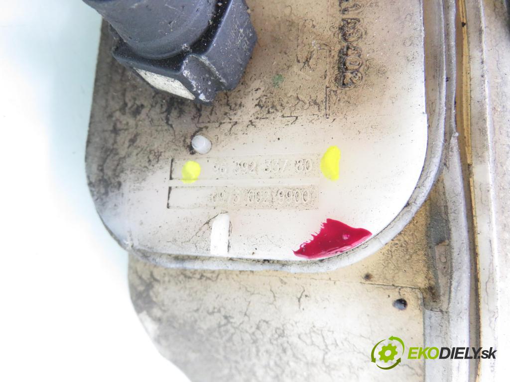 PEUGEOT 407 SW (6E_) KOMBI 2006 80,00 1.6 HDi 110 - 9HZ (DV6TED4) 1560,00 Nádržka KAPALINA: FAP 9639233780 ; 9642944280