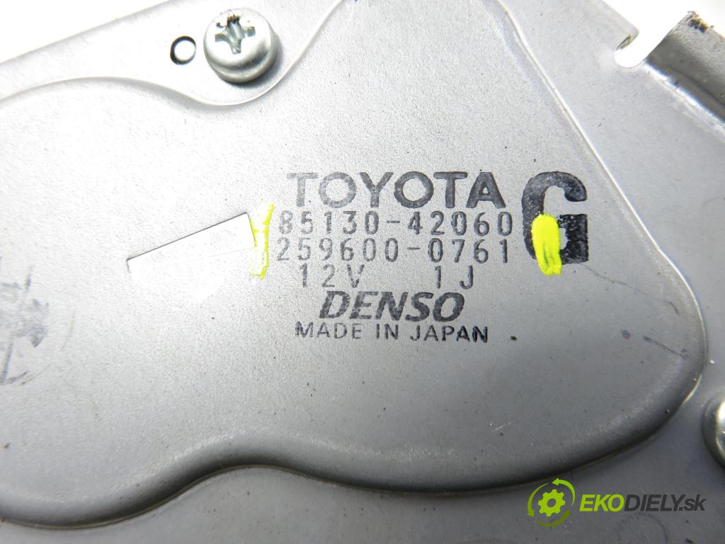 TOYOTA RAV 4 III (_A3_) SUV 2007 112,00 2.0 4WD 152 - 1AZ-FE 1998,00 Motorček stierače zadné 8513042060 ; 2596000761