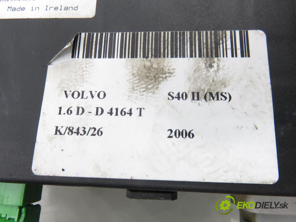 VOLVO S40 II (MS) SEDAN 2006 81,00 1.6 D - D 4164 T 1560,00 Riadiaca jednotka ťažného oka 8698475