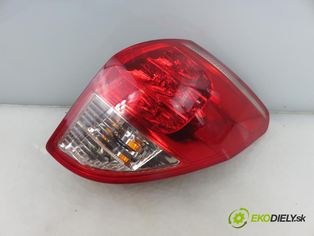 TOYOTA RAV 4 III (_A3_) SUV 2007 112,00 2.0 4WD (ACA30_) - 1AZ-FE 1998,00 světlo pravé zadní