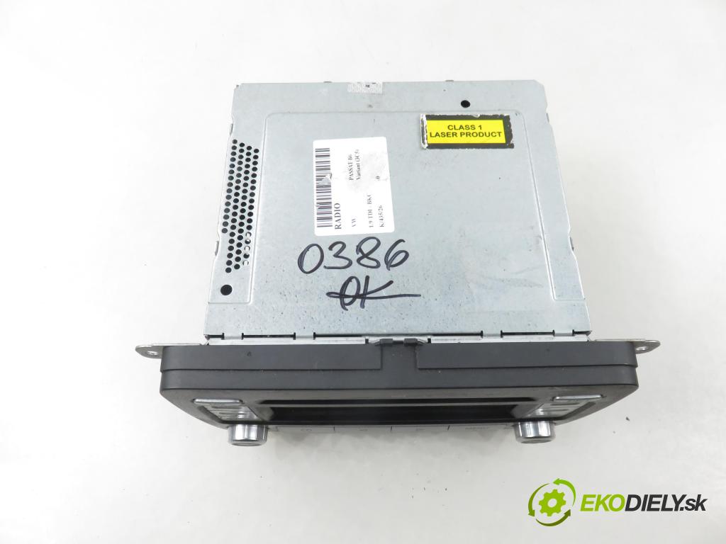 VW PASSAT B6 Variant (3C5) KOMBI 2005 77,00 1.9 TDI - BKC 1896,00 RADIO CD 1K0035186AF