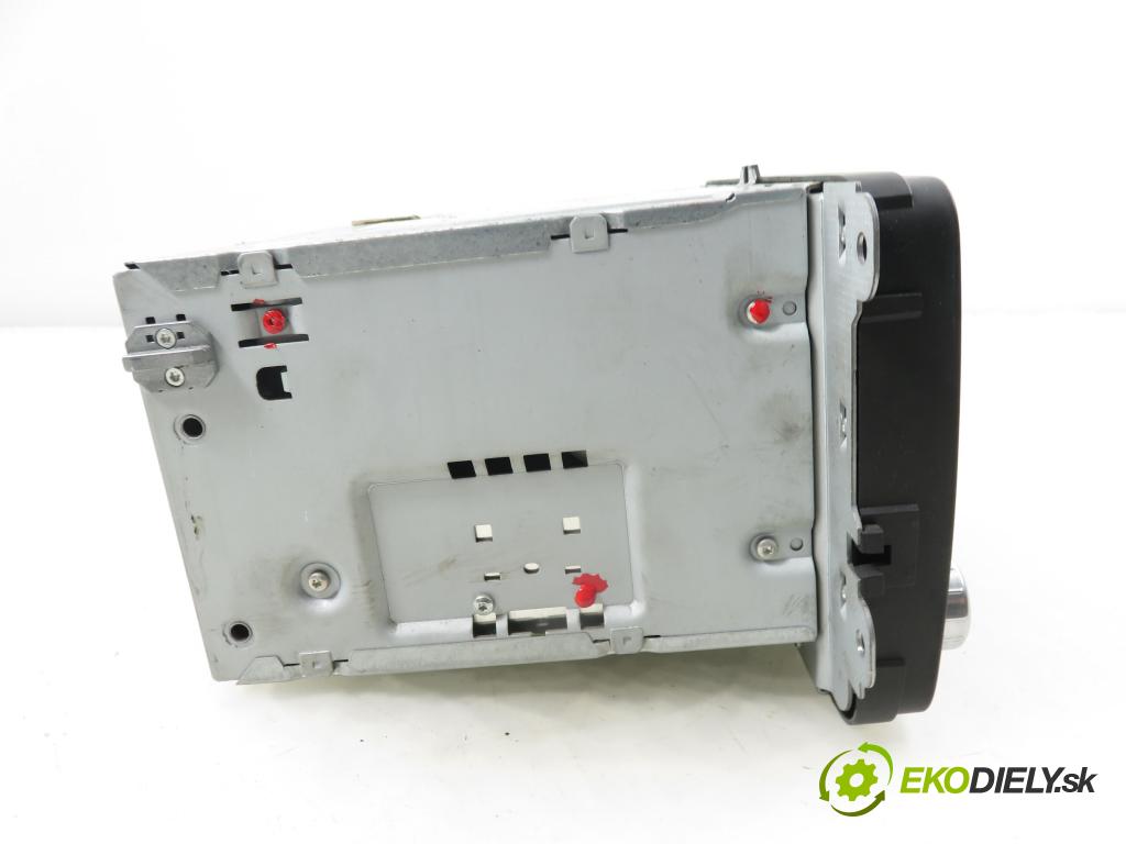 VW PASSAT B6 Variant (3C5) KOMBI 2005 77,00 1.9 TDI - BKC 1896,00 RADIO CD 1K0035186AF