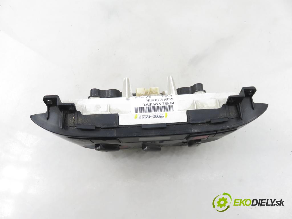 TOYOTA RAV 4 II (_A2_) SUV 2000 110,00 2.0 4WD 150 - 1AZ-FE 1998,00 Panel kúrenia KLIMATIZACE: 5590042120