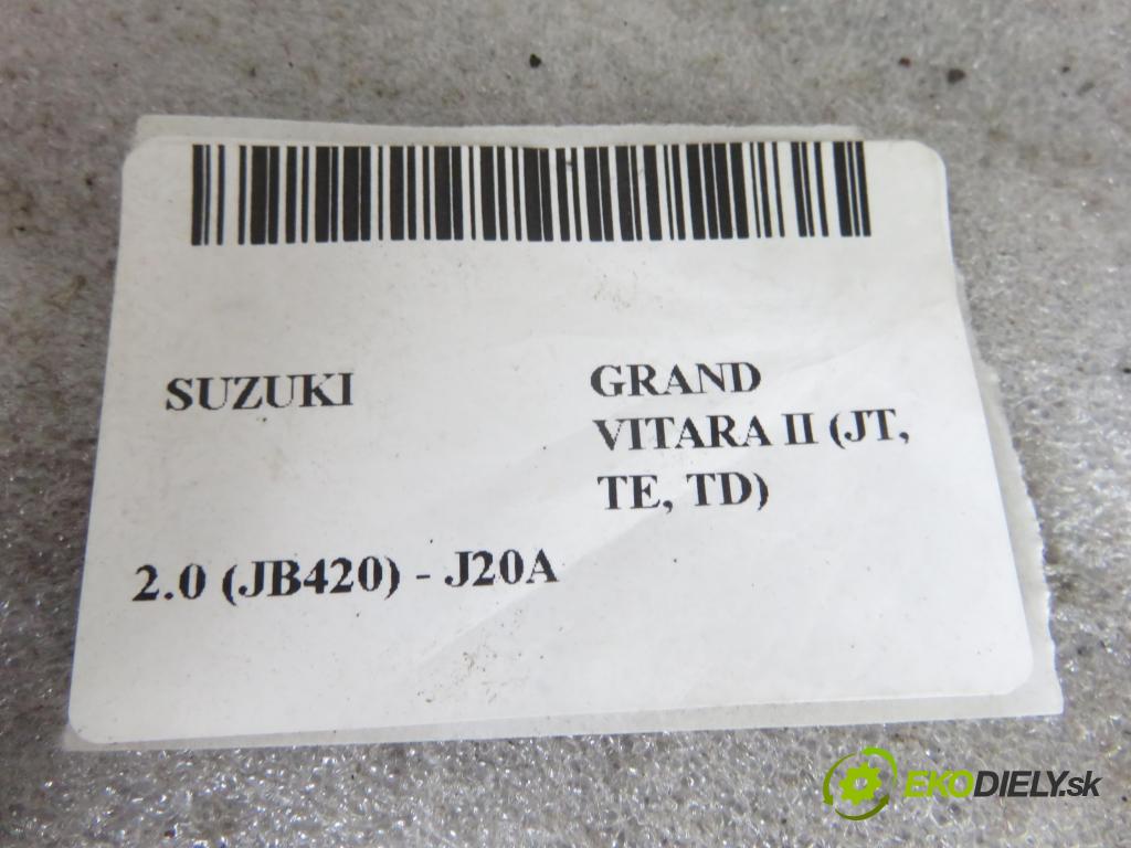 SUZUKI GRAND VITARA II (JT, TE, TD) SUV 2009 103,00 2.0 (JB420) - J20A 1995,00 Nádržka paliva benzín