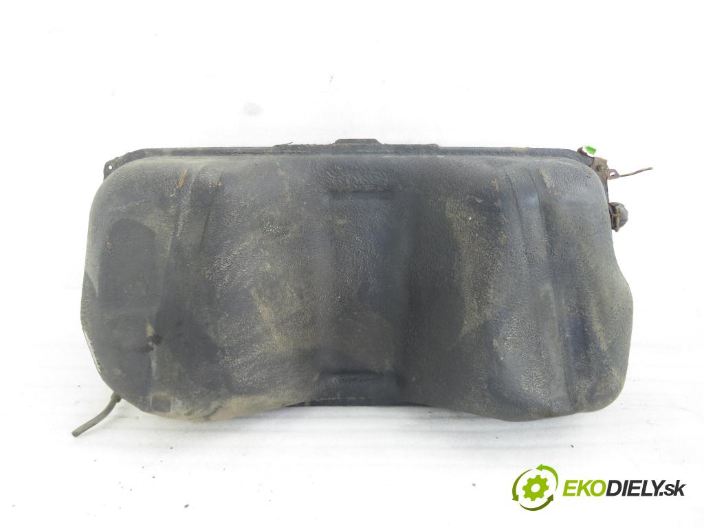 SUZUKI GRAND VITARA II (JT, TE, TD) SUV 2009 103,00 2.0 (JB420) - J20A 1995,00 Nádržka paliva benzín