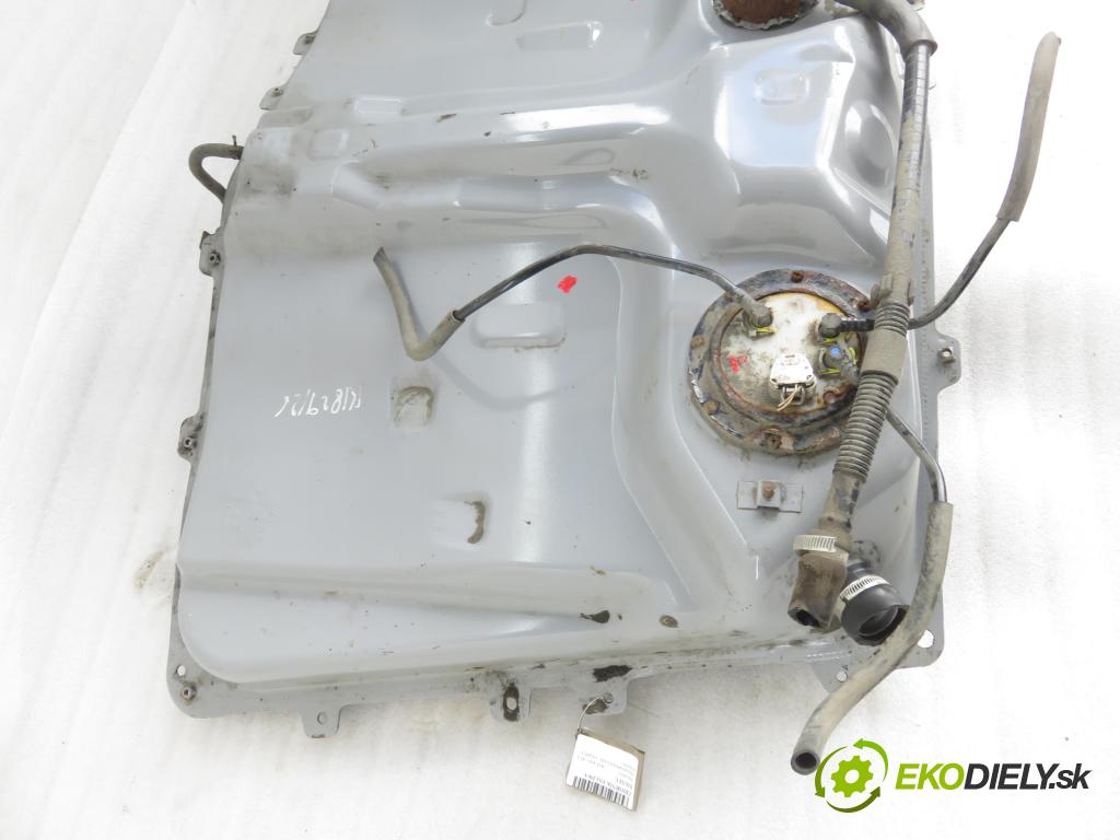 TOYOTA RAV 4 II (_A2_) SUV 2003 85,00 2.0 D-4D 4WD (CLA20_, CLA21_) - 1CD-FTV 1995,00 nádržka paliva diesel