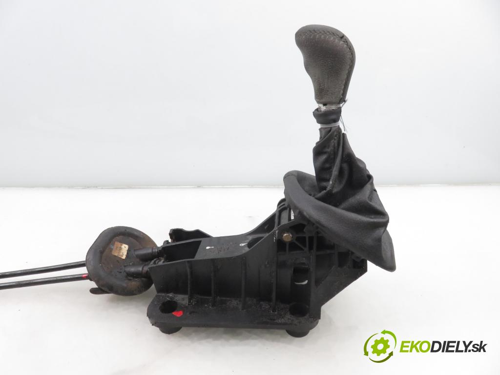 PEUGEOT 307 (3A/C) HB 2001 66,00 2.0 HDi 90 - RHY (DW10TD) 1997,00 ZVEDÁK: