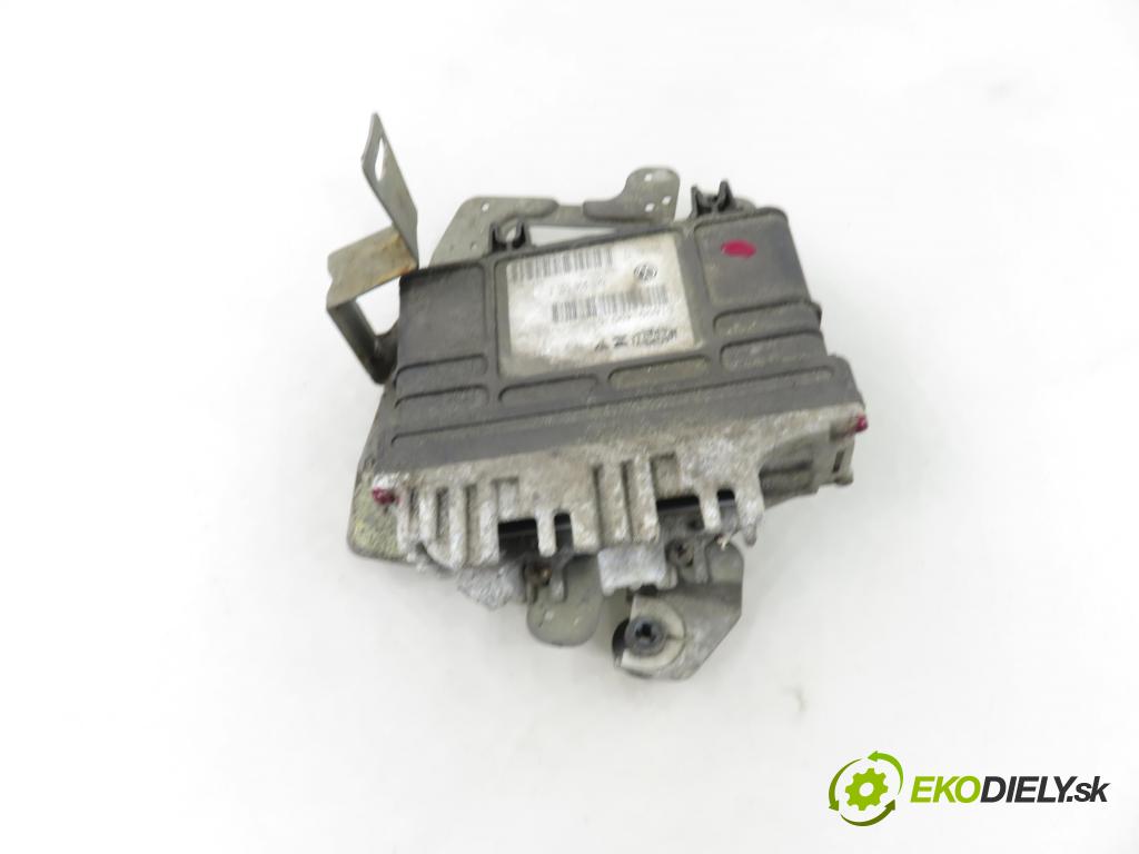 VW POLO CLASSIC (6V2) SEDAN 2000 44,00 1.4 60 - AEX 1390,00 řídící jednotka motora 6K0906030E ; IAW1AVV7 ; 6160049901
