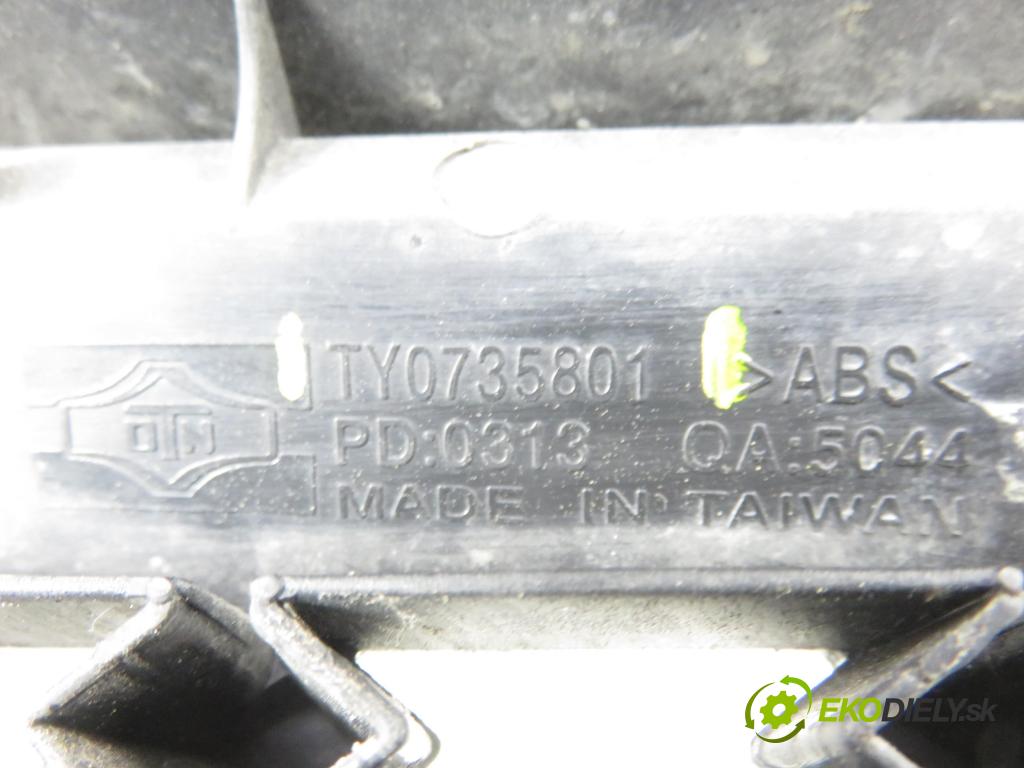 TOYOTA RAV 4 III (_A3_) SUV 2007 112,00 2.0 4WD 152 - 1AZ-FE 1998,00 Mriežka / maska TY0735801