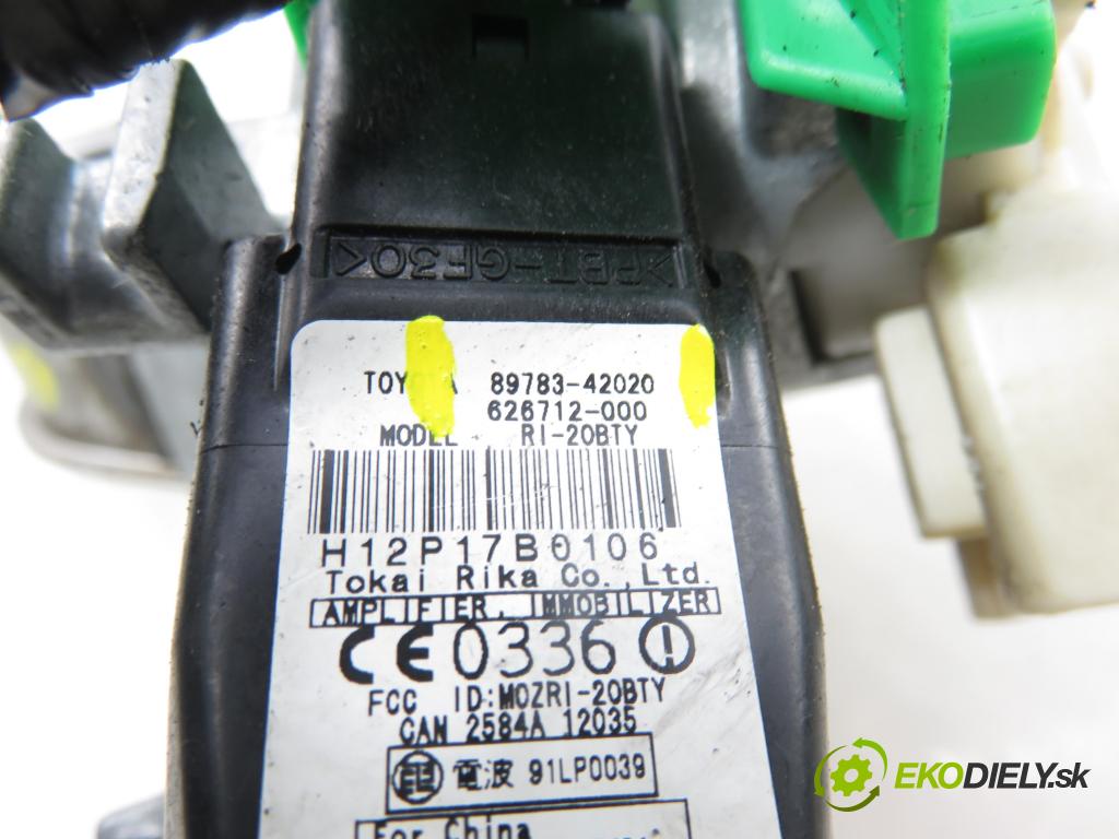 TOYOTA RAV 4 III (_A3_) SUV 2007 112,00 2.0 4WD 152 - 1AZ-FE 1998,00 spinačka 45020426 ; 8978342020 (Spínacia skrinka)