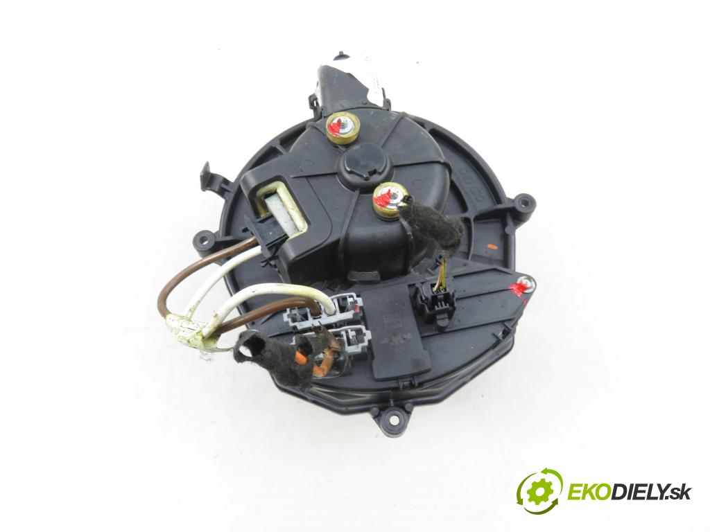 CITROEN C4 Grand Picasso I (UA_) MINIVAN 2008 92,00 1.8 i 16V - 6FY (EW7A) 1749,00 Ventilátor vetráku 5E2228000 ; 5E2228700