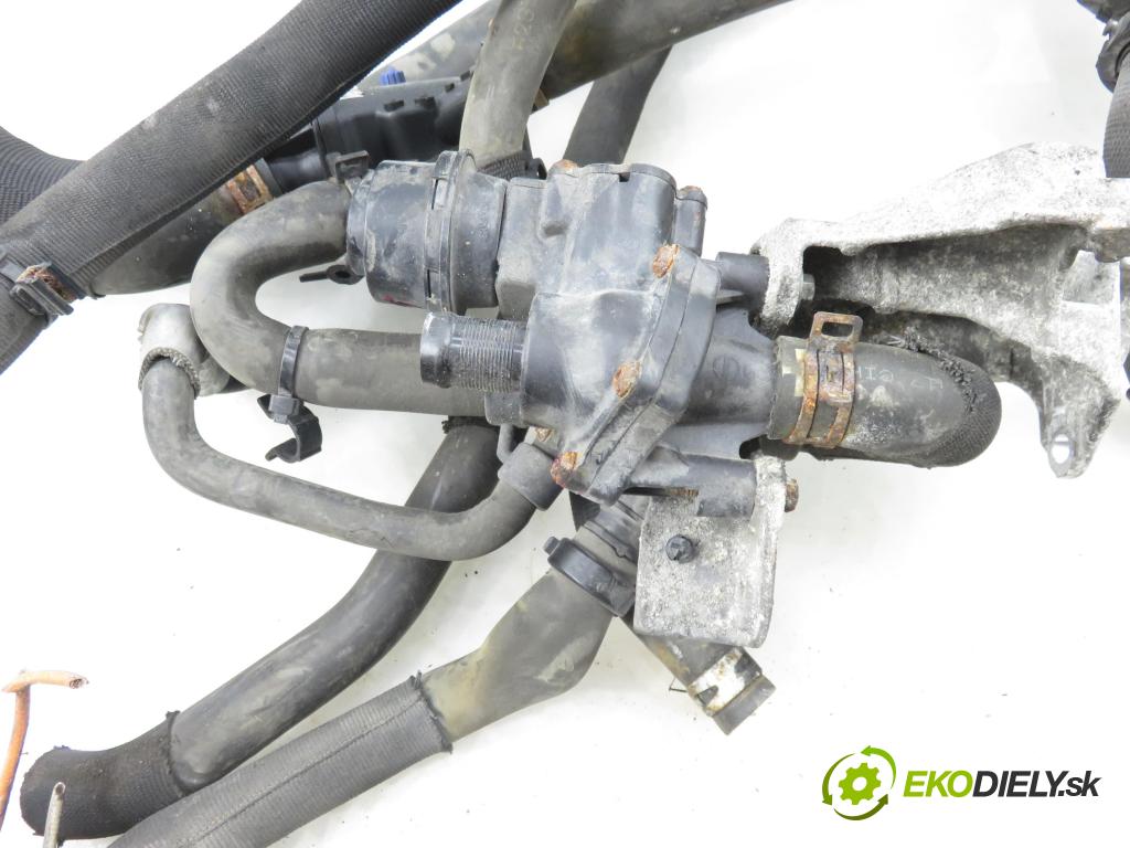 RENAULT MASTER III Platforma / podwozie (EV, HV, UV) KABINA/PLATFORMA 2015 120,00 2.3 dCi 165 FWD - M9T 702 2298,00 Rúra vody