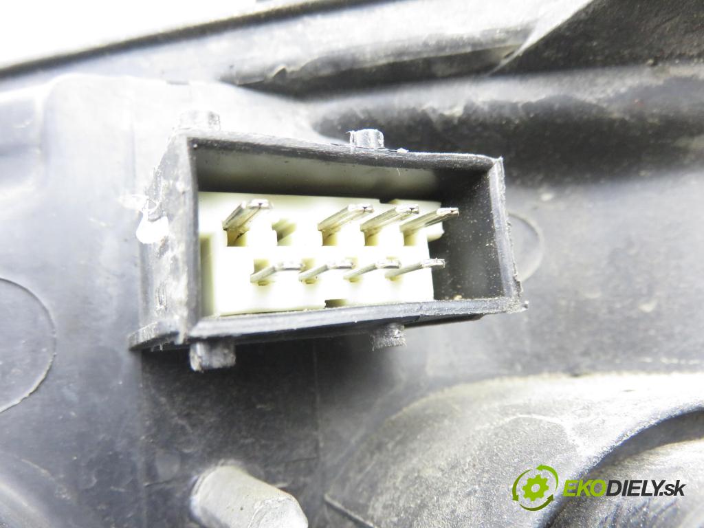 CITROEN C3 I (FC_) HB 2002 50,00 1.4 HDi 8V - 8HX 1398,00 Svetlo PP