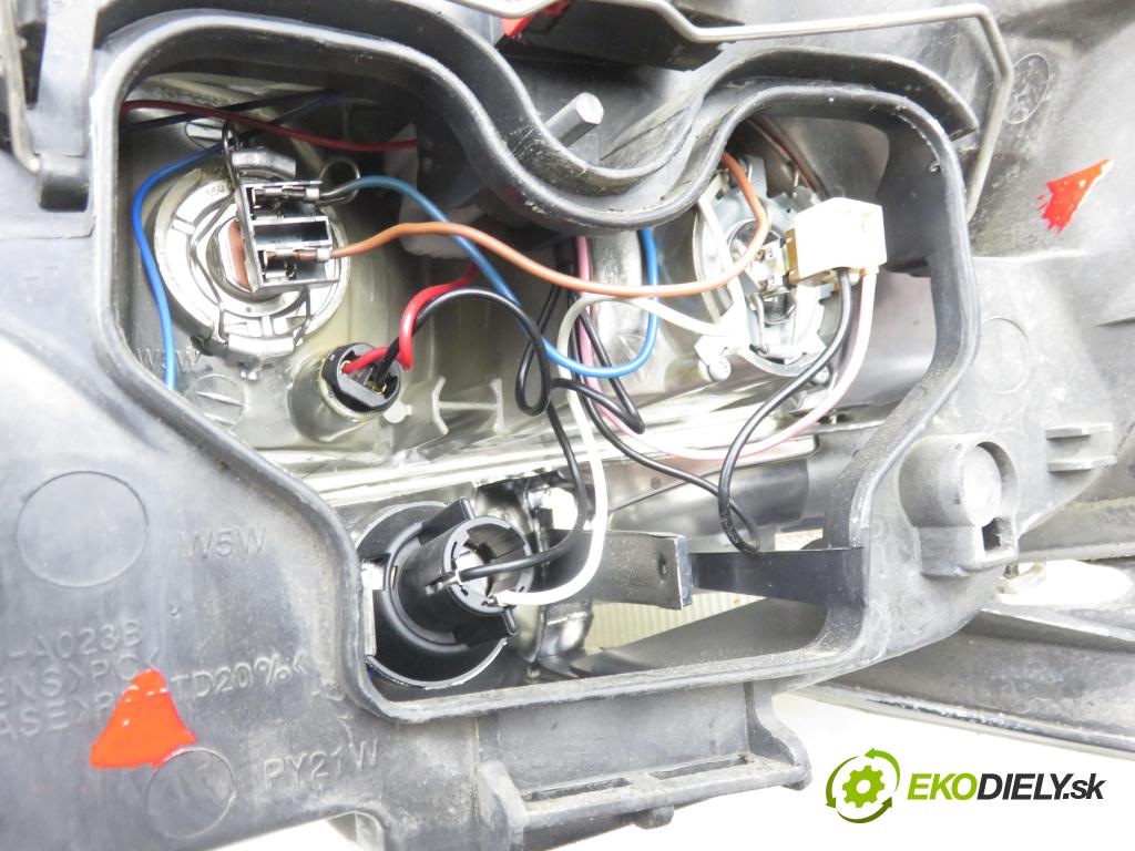 CITROEN C3 I (FC_) HB 2002 50,00 1.4 HDi 8V - 8HX 1398,00 Svetlo PP