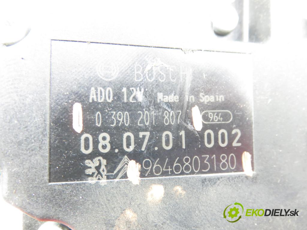 CITROEN C4 Grand Picasso I (UA_) MINIVAN 2008 92,00 1.8 i 16V - 6FY (EW7A) 1749,00 Motorček stierače zadné 0390201807 ; 9646803180