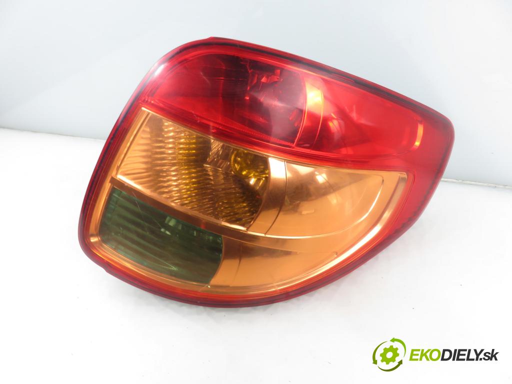 FIAT SEDICI (189_) CROSSOVER 2007 88,00 1.9 D Multijet 120 4x4 - D19AA 1910,00 Svetlo pravé zadné 22016684