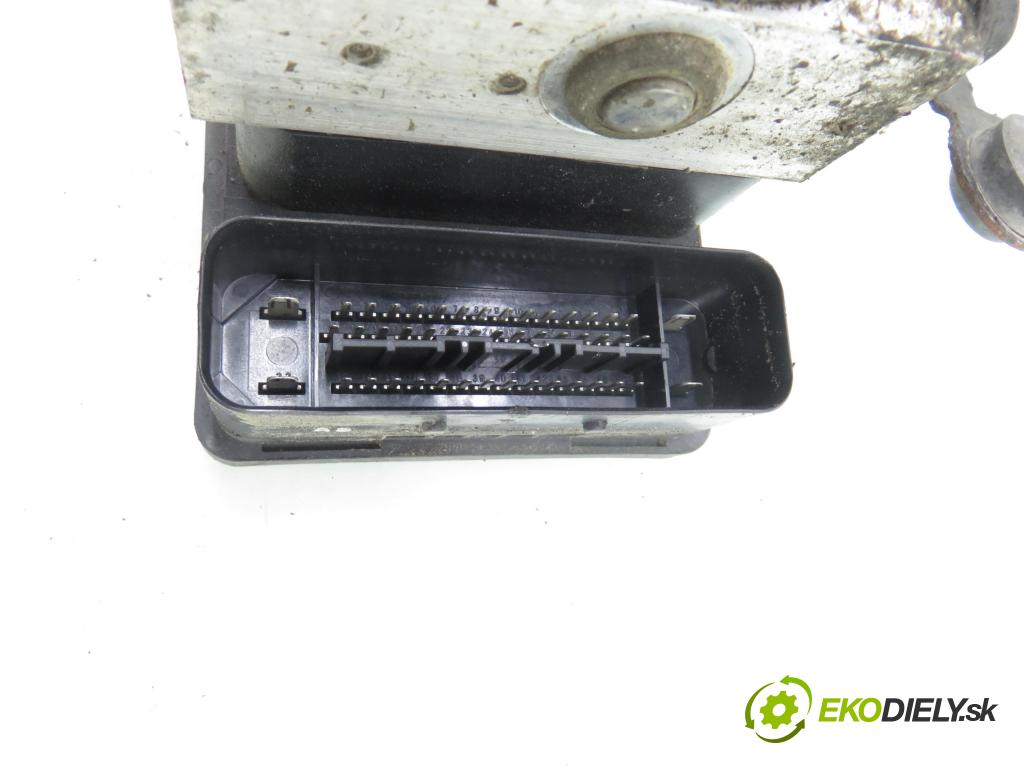VW GOLF IV (1J1) HB 2002 96,00 1.9 TDI 4motion - ASZ 1896,00 Pumpa ABS 1C0907379F ; 1J0614517F ; 10096003143 (Pumpa ABS)