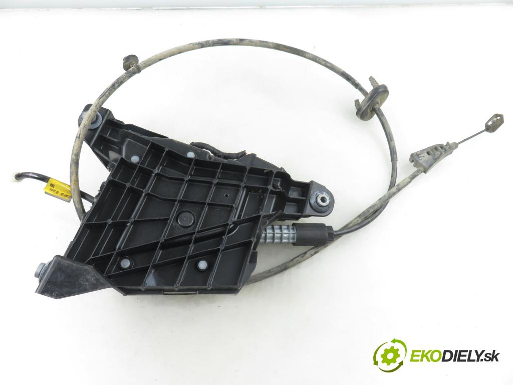 CITROEN C4 Grand Picasso I (UA_) MINIVAN 2008 92,00 1.8 i 16V - 6FY (EW7A) 1749,00 BRZDA: ručny elektrický 02042801099685367580 ; A2C53092224